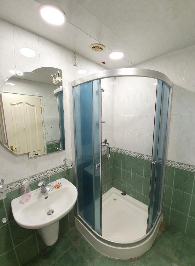 Cozy Apartment Near Opera House Jerevan Exteriör bild